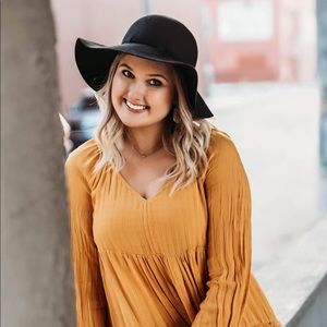 Meet your Posher, Carlie